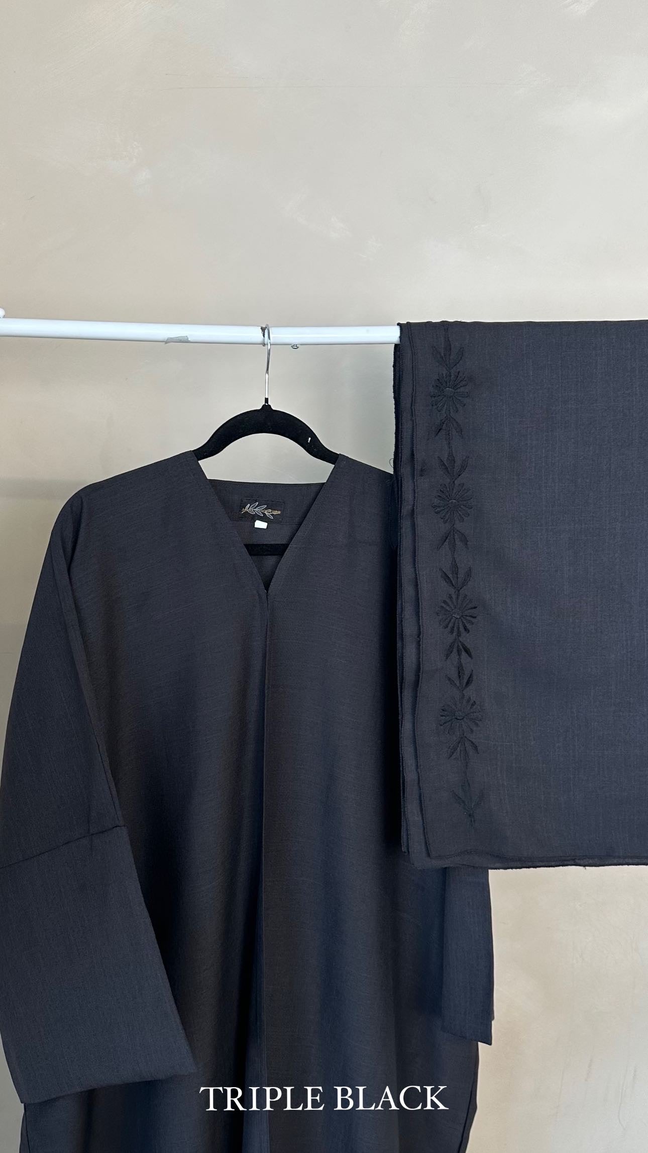 Bold Floral Linen abaya
