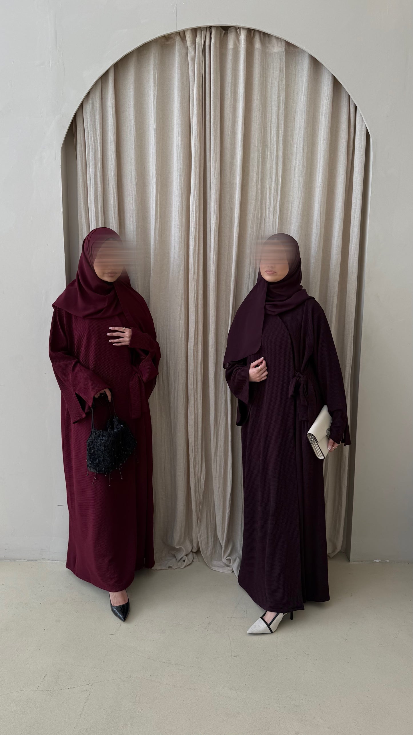 Rouge wrap abaya